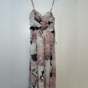 New size 3 woman’s maxi dress